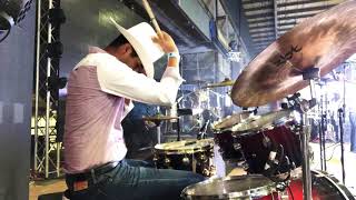 CHIQUILLA CARIÑOSA... JAIRO LEON