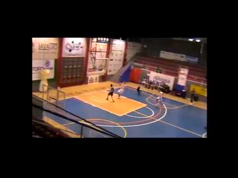 Harrison Gamble Dunk vs Mollet