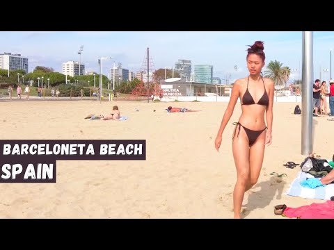 🇪🇸 Hot Day in Barcelona Beach - Spain ☀️🏖️ Amazing Barceloneta Beach Walk - 4K