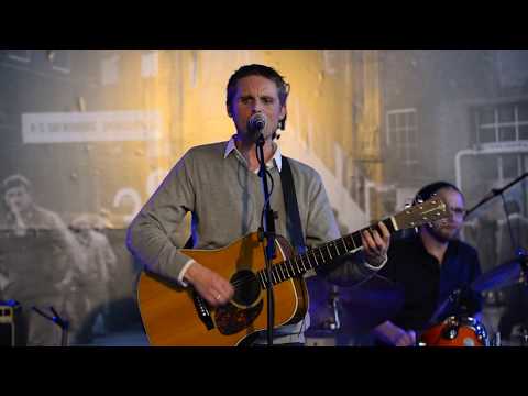 Kristian Bach - Mod til at gøre det bedre (Live på Kammerateriet, Svendborg 2016)