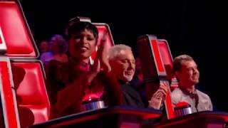 Jennifer Hudson perform Spotlight from her red chair on The Voice UK