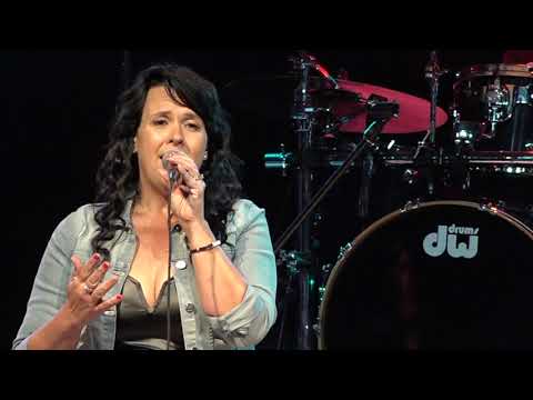 Reste avec moi Julie Fournier et Allyson Pétrin A/C Paul Daraîche