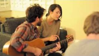 Tamar Kaprelian and La Vie - Pumped Up Kicks Acoustic Cover (Foster the People)