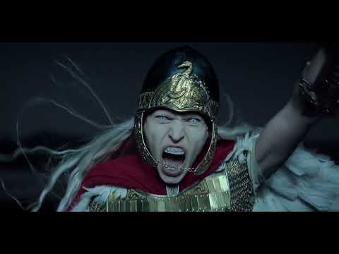 「ザ・ノースマン」の最初の予告編でバイキングを演じるアレクサンダー・スカルスガルド