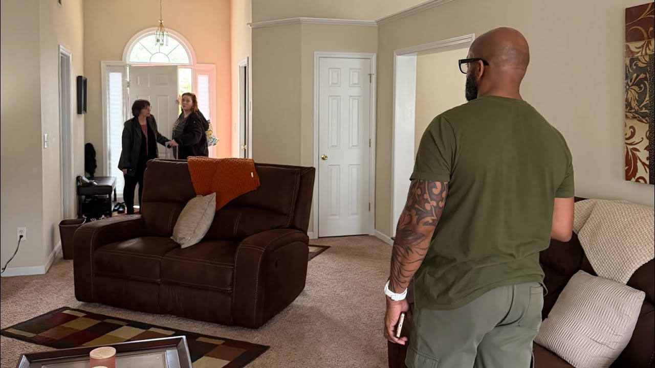 Bethany shows up to the house with her mom to face Larry 