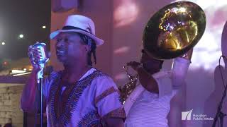 KERMIT RUFFINS JAZZES IT UP