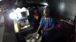 preview picture of video 'Indonesia, Bali, Kuta, best street food ever'