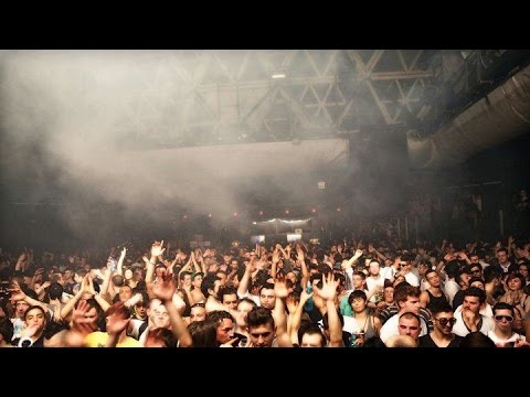 Len Faki plays "Dustin Zahn - Stranger to Stability" - CoCoRiCò - 25 Febbraio 2012