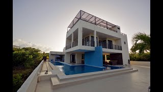 SERENE LIFE IN A CONTEMPORARY VILLA