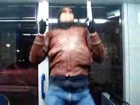 nikola tosic doing pullups in amsterdam