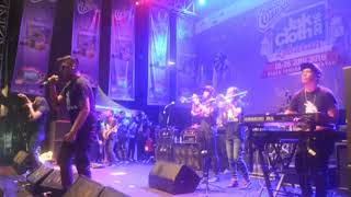 Download lagu SOULJAH - 1 FREKUENSI Live di Senayan mp3 Download lagu SOULJAH - 1 FREKUENSI Live di Senayan mp3