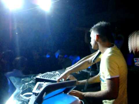 MANU & ROBBY DJ  - 09/04/09 - SHAKESPEARE @ PAPAYA STAFF - SONG : MANU & ROBBY - HARD KICK