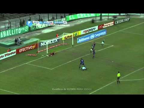 Buena atajada de Caffa. Ferro - Crucero del Norte. Fecha 33. Torneo Primera B Nacional