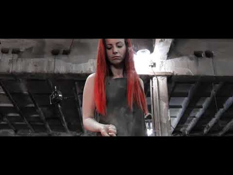 Dimension Labyrinth - DIMENSION LABYRINTH - Palác zrcadel (official music video) II.