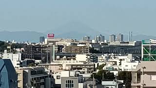 《’25.10.17》🗻🌞 Mount Fuji was clearly visible early in the morning under the clear autumn sky.