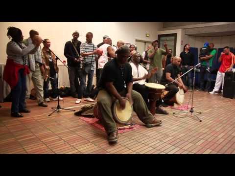 LewozRacinsKa_Trappes_LaPliLaKenTombe1