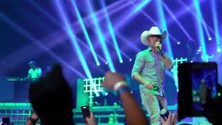 Justin Moore - HELL ON A HIGHWAY TOUR