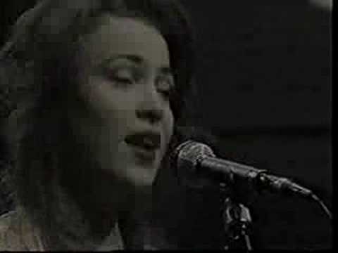 Mary Margaret O'Hara - When You Know Why You're Happy (live)