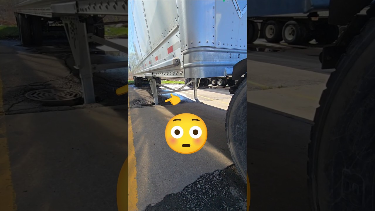 My Trailer Dropped INTO A SINK HOLE! 🕳  #viral #trending #youtubeshorts #trucks #CryptoTruckerMike
