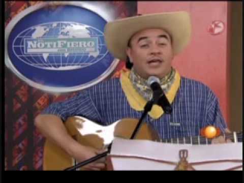 DESDE EL RONCO PECHO DE EL CHARRO AMARILLO