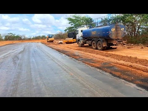 Nota: VEJAM  Pav/asf de MG202 em Urucuia-Mg, está finalizando os trechos de maior dificuldade v6/11