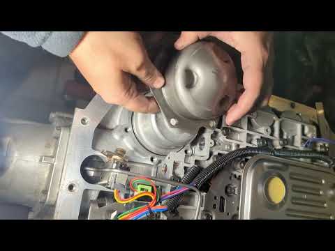 Removing 4L80E reverse servo without removing valve body