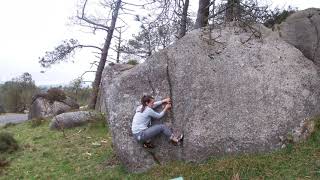 Video thumbnail of Problem 3 (Moa), 3. Xistral