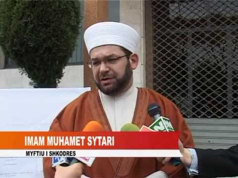 Myftinia Shkoder, 23 prill 2013 - Myftinia Shkodër dhuron libra në Ditën Botërore të Librit