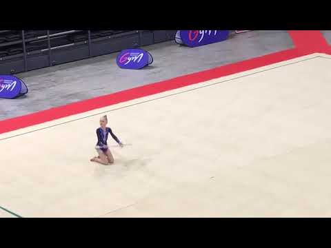 Rosalie Duwiquet massues nat À 10/11 ans