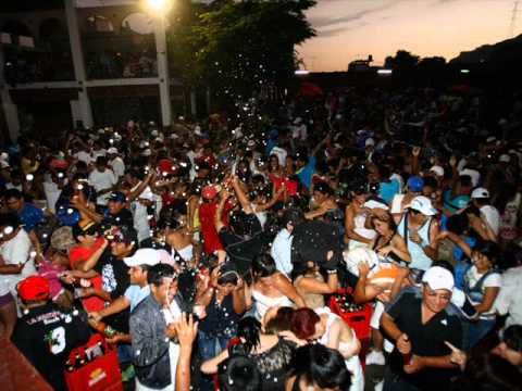 Año nuevo 2014 Chacalon jr - Tu vida mi vida - POrque soy pobre