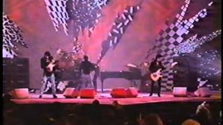 Download lagu Bon Jovi Bed of Roses 1993 mp3