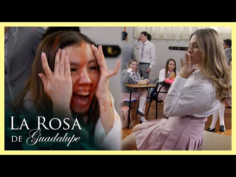 Beatriz feels like the most aesthetic girl in high school | The Rose of Guadalupe 1/4 | Villain?