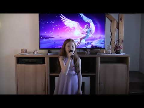 ???? JEDNU MALOU CHVÍLI  ????- Luci Lucie Sedláčková????(Official Video) - One little moment