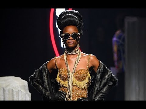 MOSCHINO Pre-Fall 2019  Menswear & Women’s Collection Rome - Fashion Channel