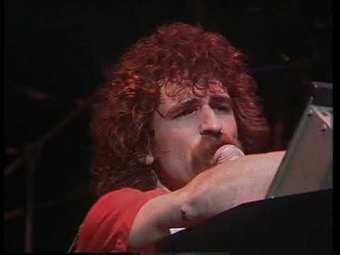 (60 FPS, IA Enhanced, Studio Mix) Saga - Careful Where You Step (Live Footage)