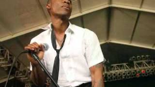 Raphael Saadiq - Movin down