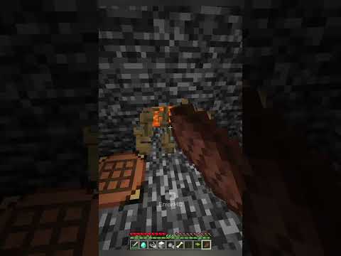 Close Call in Minecraft! Mini Violin 😱🎻 (World's Tiniest) #shorts