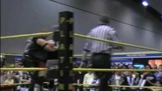 Wayne THE MANIAC Mattei gets CHEATED by HOLLYWOOD ACTOR SETH GREEN at Armageddon Expo video