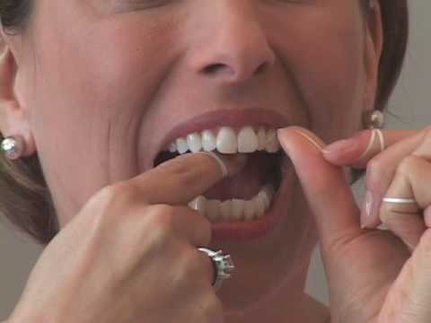 Flossing instructions from Crest Oral-B
