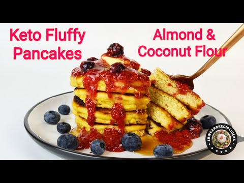 HOW TO MAKE KETO FLUFFY PANCAKES (ALMOND & COCONUT FLOUR) | LIGHT & FLUFFY | DAIRY FREE OPTION