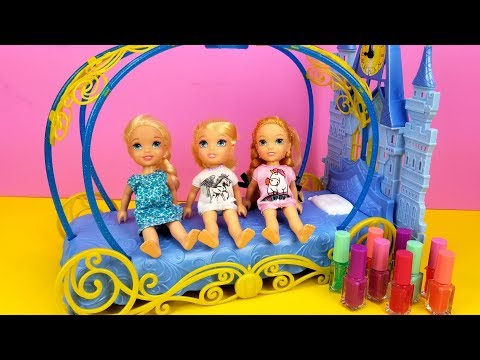 Sleepover at Cinderella ! Elsa & Anna toddlers - LOL surprise dolls - moj moj - coloring