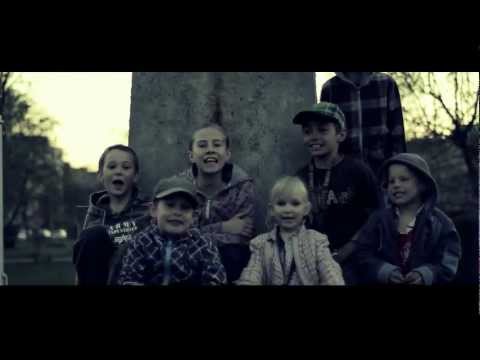PERSZING - JESTEM STĄD FEAT. LOKER (RAPMAJSTER), MIKAEL.mp4