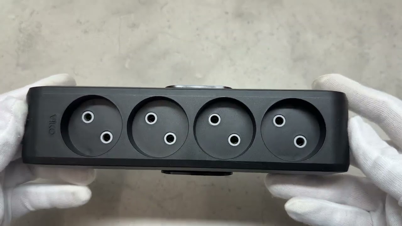 Колодка VIKO 4 входи без заземлення чорна Multi-Let 90132400