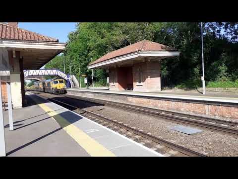 Double headed GBRF class 66s light engine through Mortimer