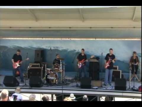 The Madeira: Intruder - Live at HB Pier  (13 of 13)