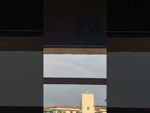 primeiro arco-íris à noite em são Paulo às 18:00