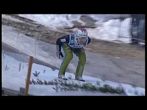 Simon Ammann - Planica 2010 2ème saut.mpg