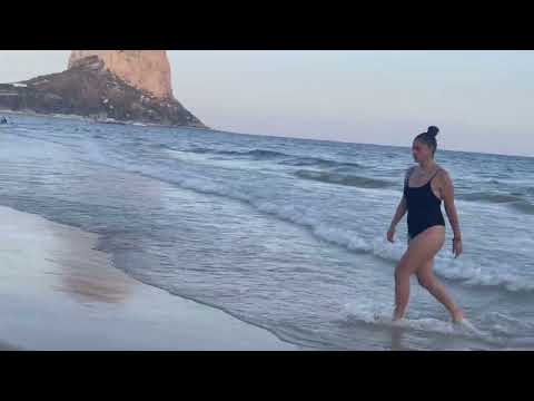 🔥Canary Charisma: Beach Beauties in the Spanish Sun👩🏖️