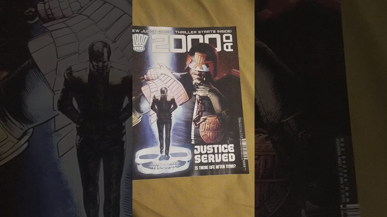 Quick Overview: 2000AD Prog 2225