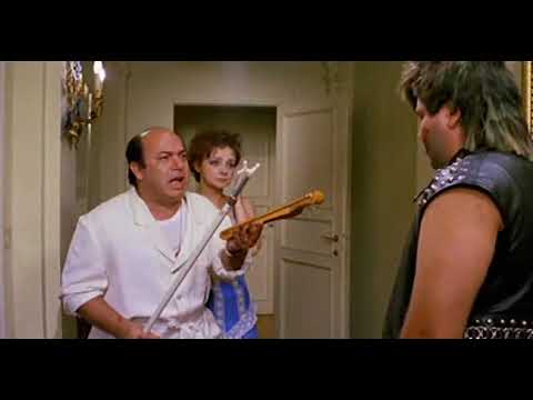 Lino Banfi "Vecchia scoria della borghesia, obsoleto!" (da "Occhiomalocchio prezzemolo e finocchio")